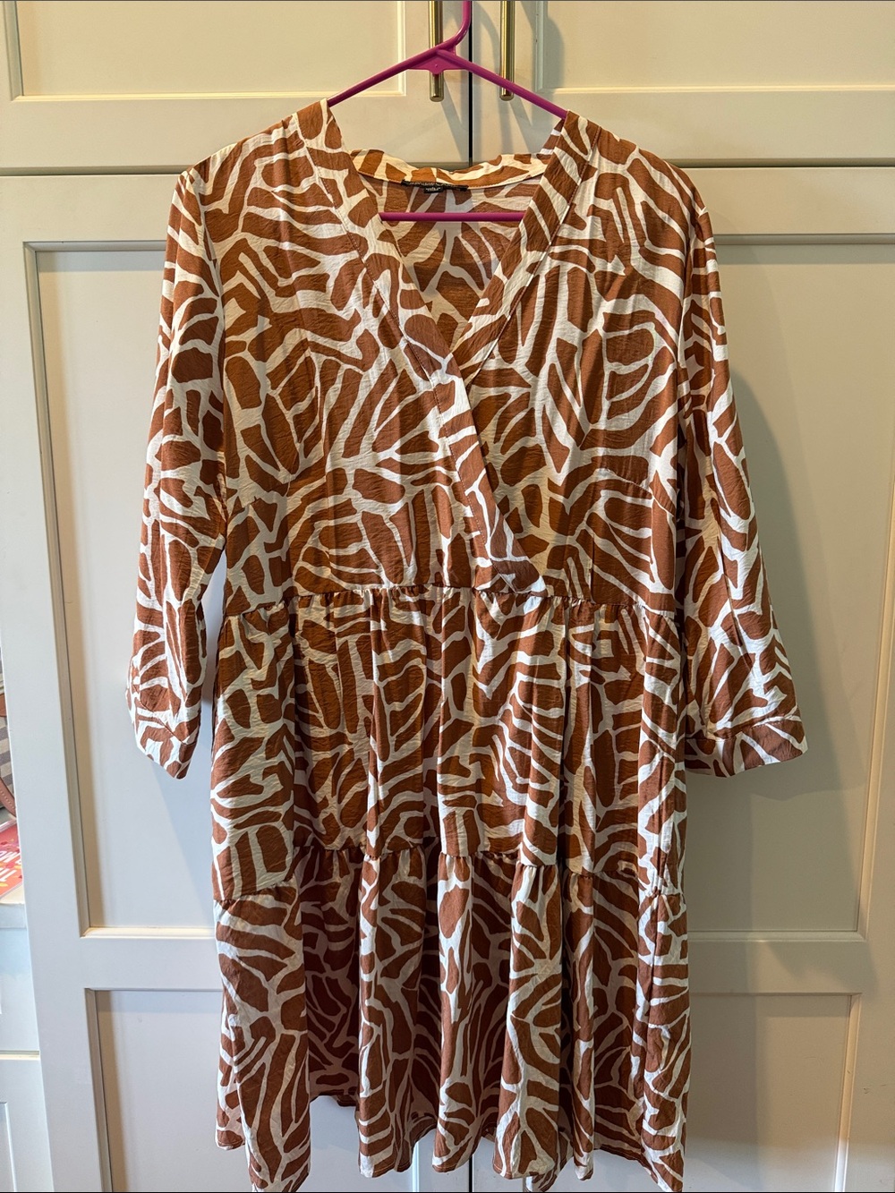 Rachel Zoe Brown and White animal print Tiered V-Neck Dress large